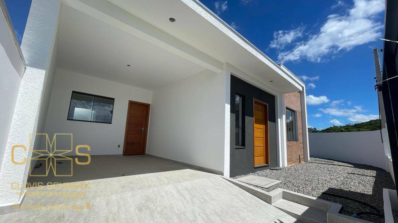 Casa à venda com 2 quartos, 82m² - Foto 1