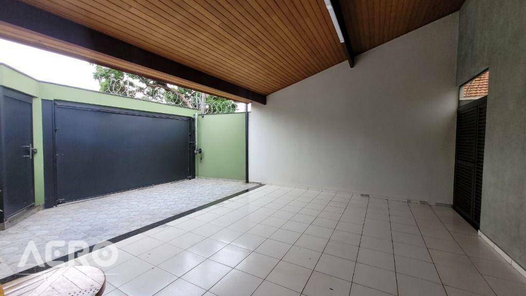 Casa à venda com 4 quartos, 211m² - Foto 24