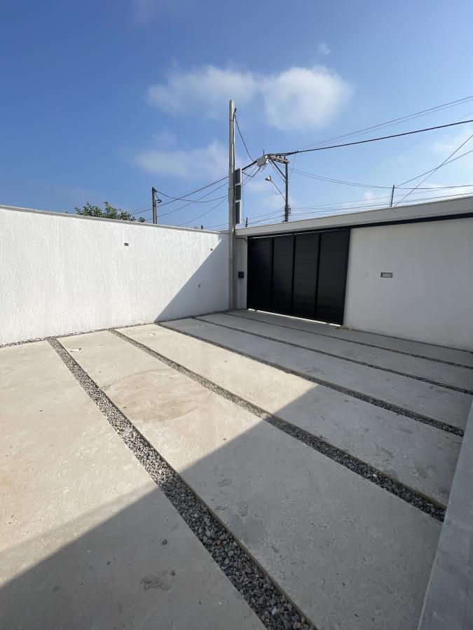 Casa à venda com 3 quartos, 240m² - Foto 2