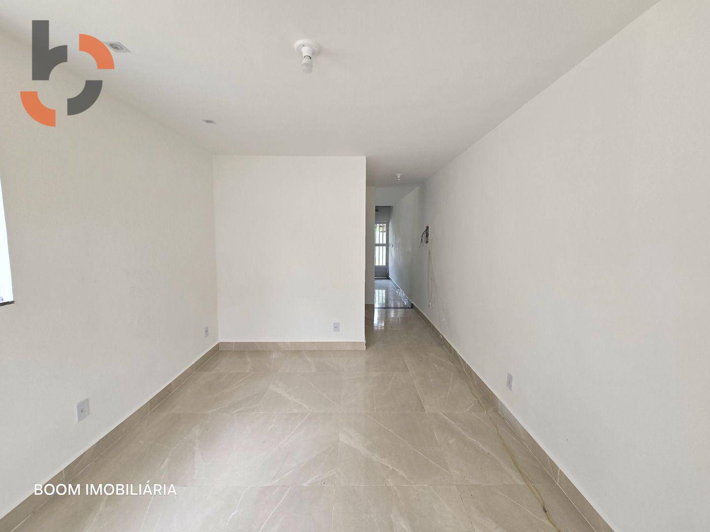 Casa para alugar com 2 quartos, 70m² - Foto 1