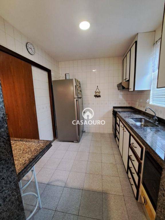 Apartamento à venda com 3 quartos, 125m² - Foto 9