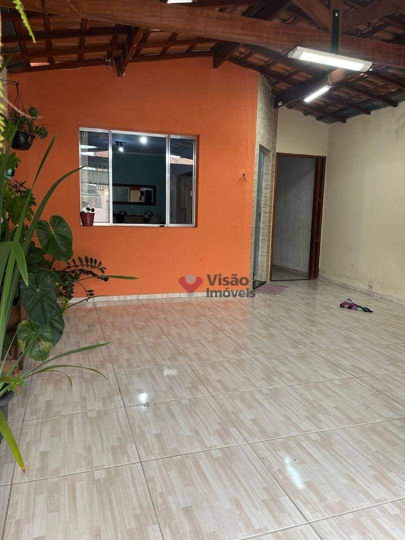 Casa à venda com 2 quartos, 116m² - Foto 2