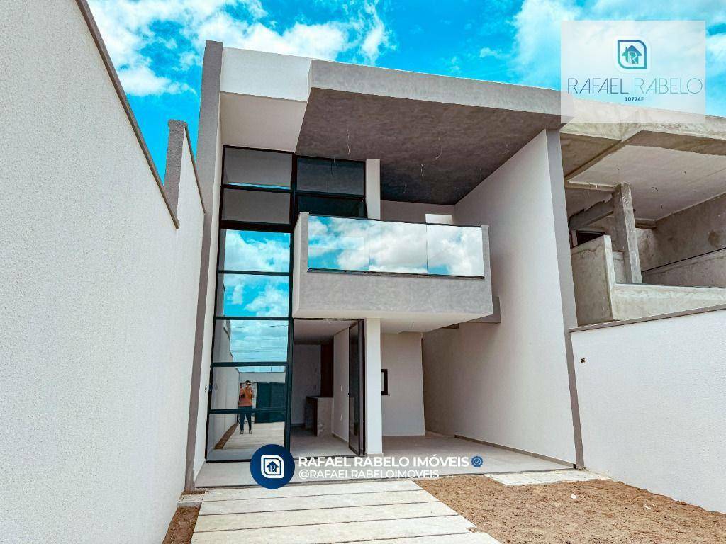 Casa à venda com 4 quartos, 133m² - Foto 2