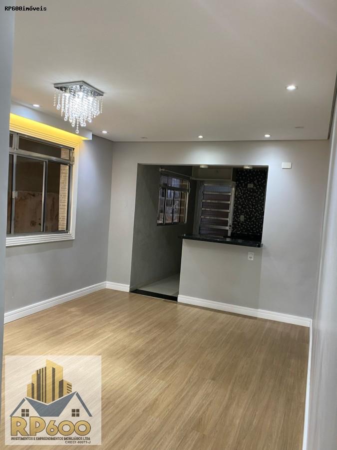 Casa à venda com 2 quartos, 140m² - Foto 3