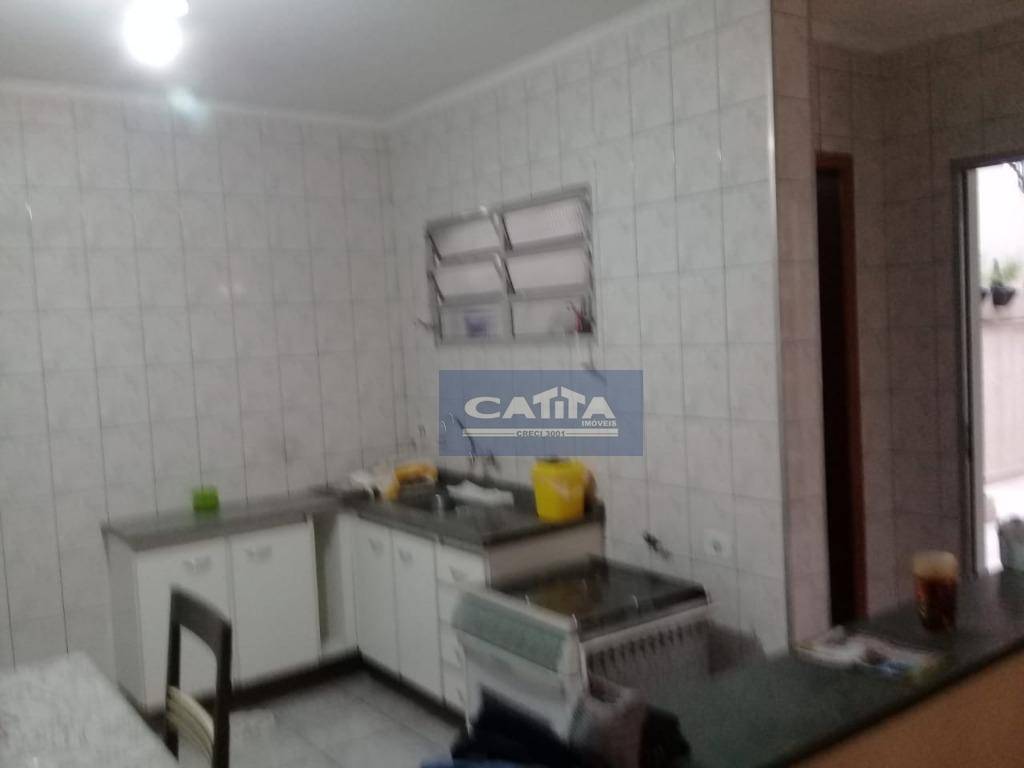 Sobrado à venda com 2 quartos, 230m² - Foto 3