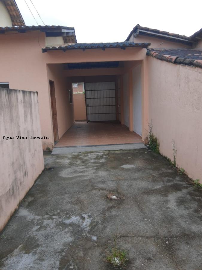 Casa à venda com 2 quartos, 100m² - Foto 2