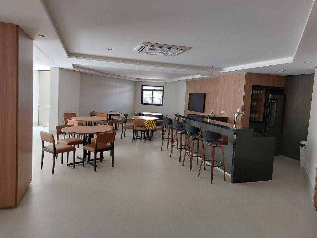 Apartamento à venda com 4 quartos, 215m² - Foto 35