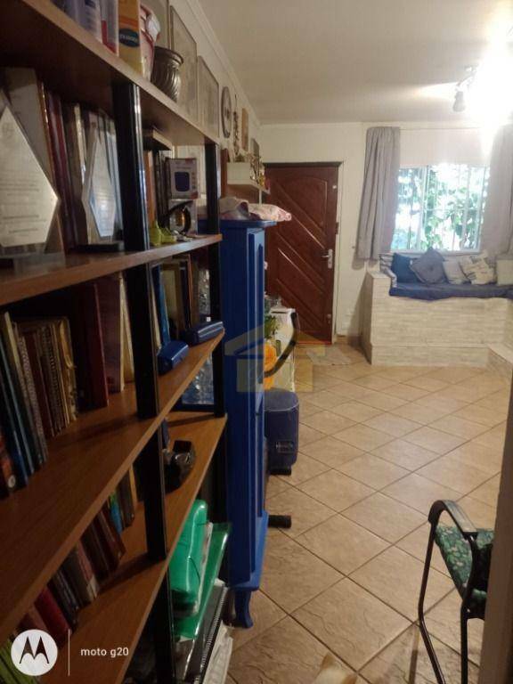 Casa à venda com 3 quartos, 80m² - Foto 4