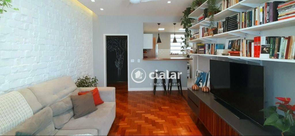 Apartamento à venda com 2 quartos, 70m² - Foto 3