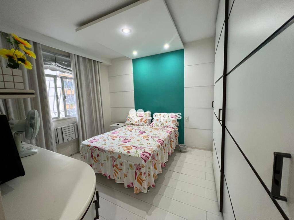 Apartamento à venda com 2 quartos, 79m² - Foto 4