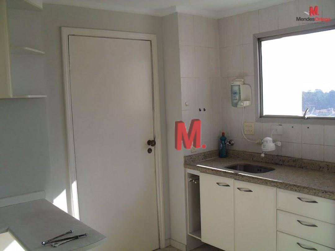 Apartamento à venda e aluguel com 4 quartos, 220m² - Foto 3