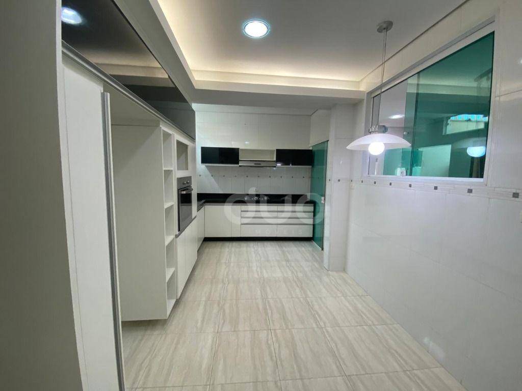 Casa à venda com 3 quartos, 200m² - Foto 11