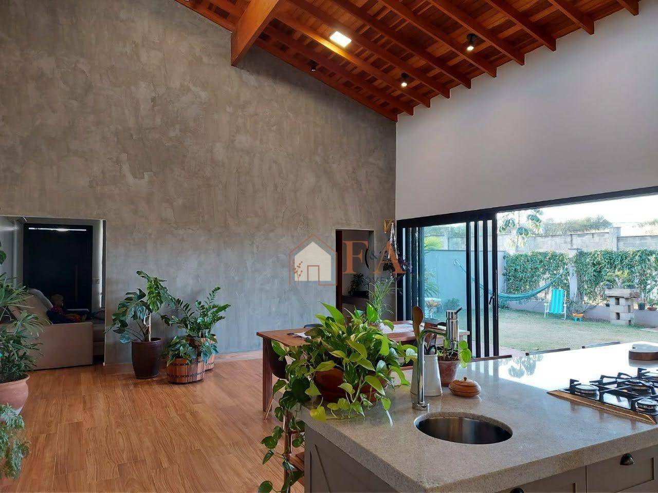 Casa de Condomínio à venda com 3 quartos, 217m² - Foto 4