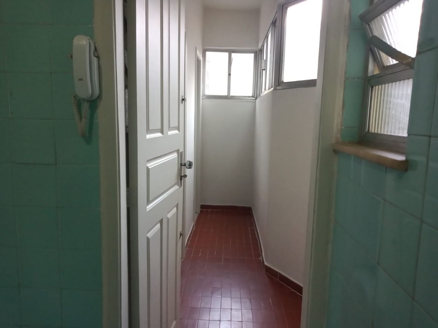 Apartamento à venda com 2 quartos, 65m² - Foto 13