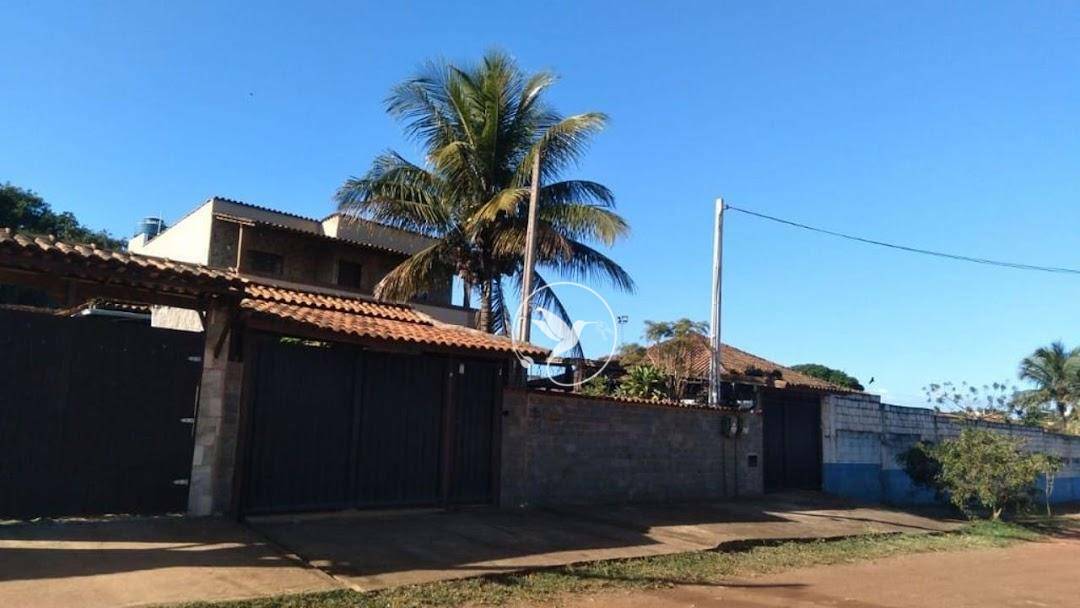 Casa à venda com 3 quartos, 150m² - Foto 2