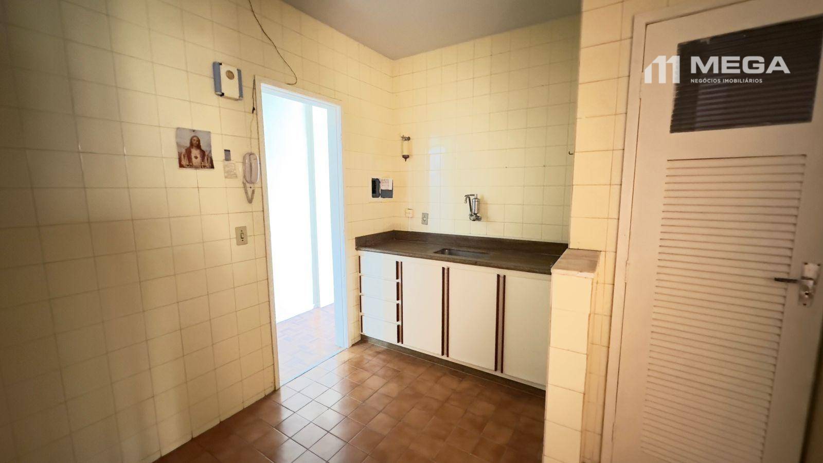 Apartamento à venda com 2 quartos, 70m² - Foto 8