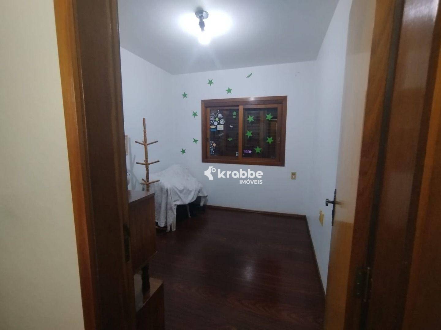 Casa à venda com 3 quartos, 249m² - Foto 9