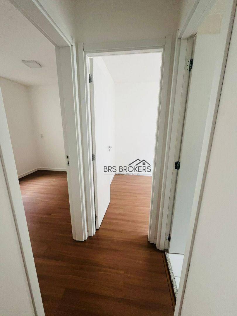 Apartamento à venda com 2 quartos, 42m² - Foto 11