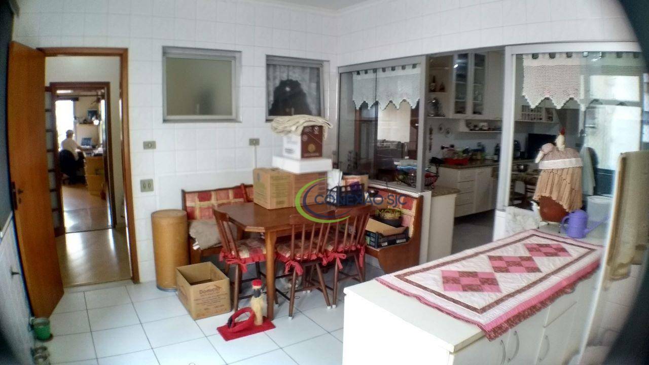 Apartamento à venda com 3 quartos, 185m² - Foto 9