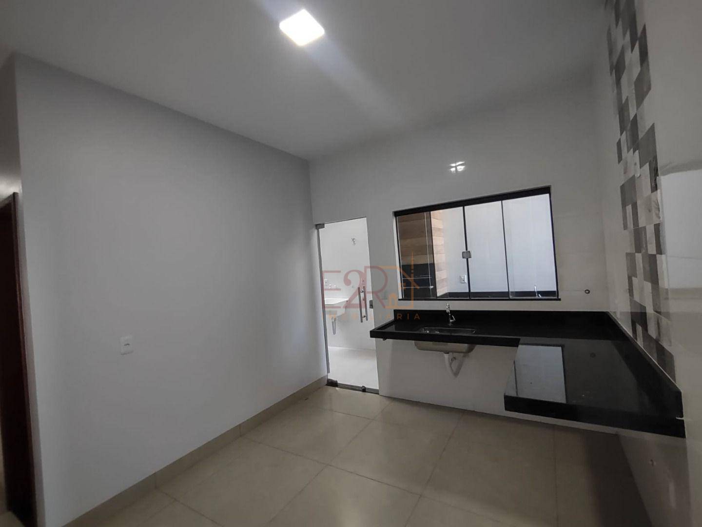 Casa à venda com 3 quartos, 78m² - Foto 3