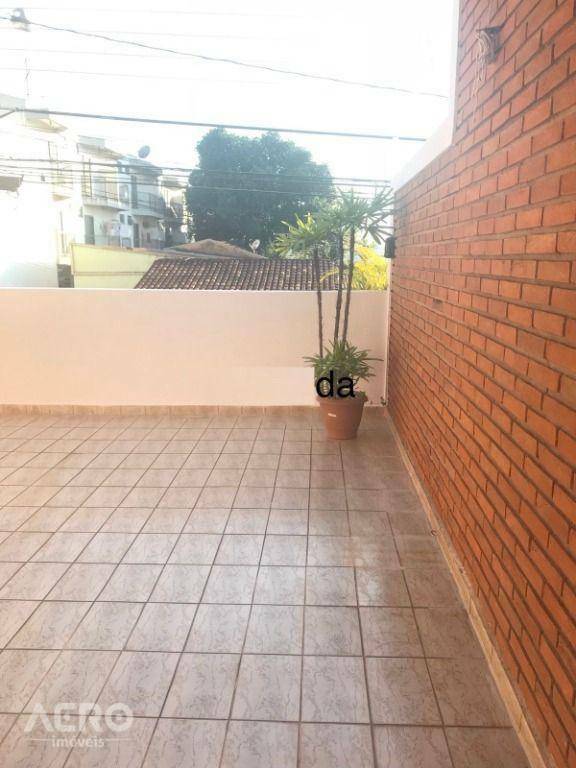Casa à venda com 3 quartos, 200m² - Foto 13