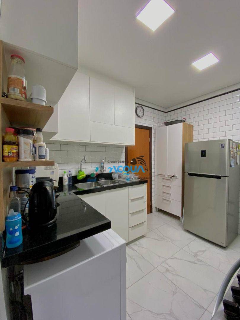 Apartamento à venda com 3 quartos - Foto 6