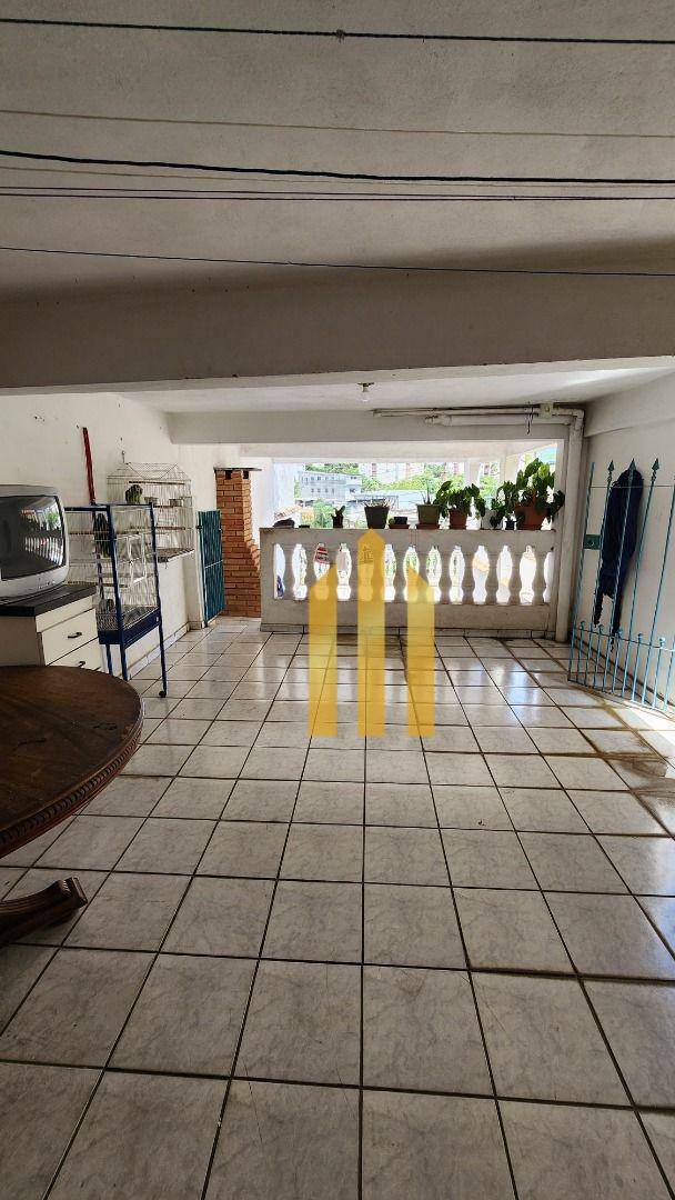 Sobrado à venda e aluguel com 3 quartos, 180m² - Foto 14