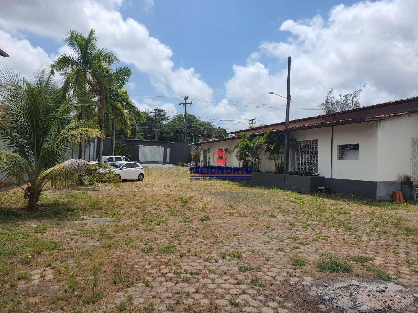 Casa à venda com 2 quartos, 600m² - Foto 7