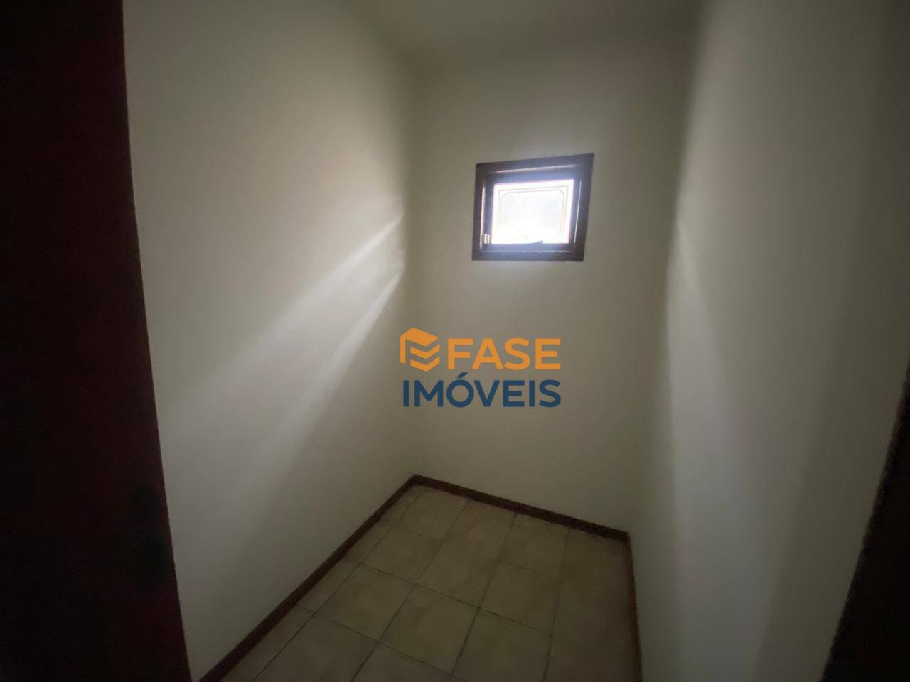 Casa à venda com 4 quartos, 223m² - Foto 14