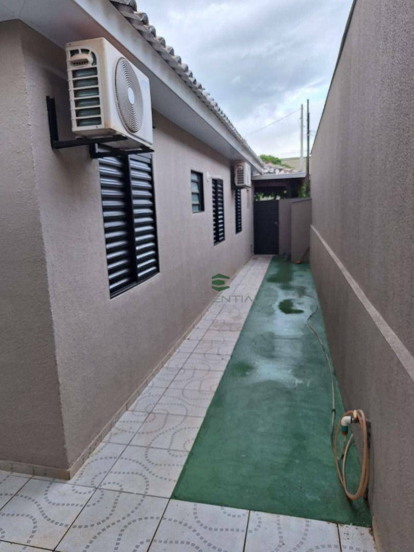 Casa de Condomínio à venda com 3 quartos, 132m² - Foto 1