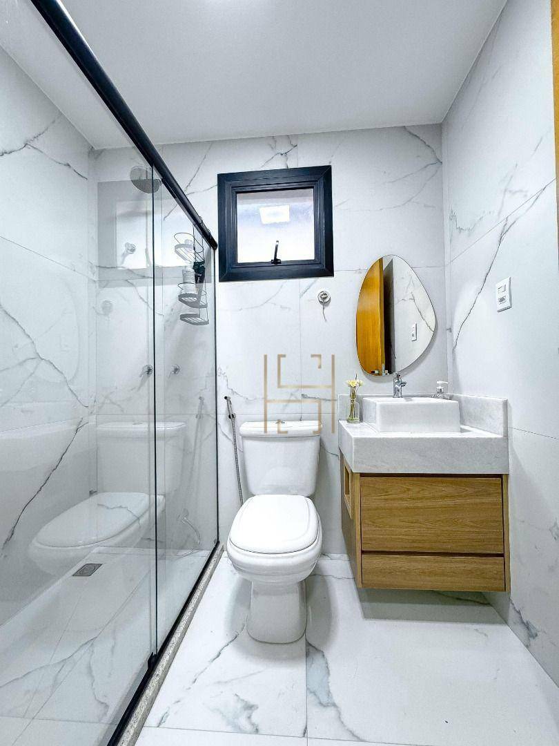 Casa de Condomínio à venda com 4 quartos, 235m² - Foto 4
