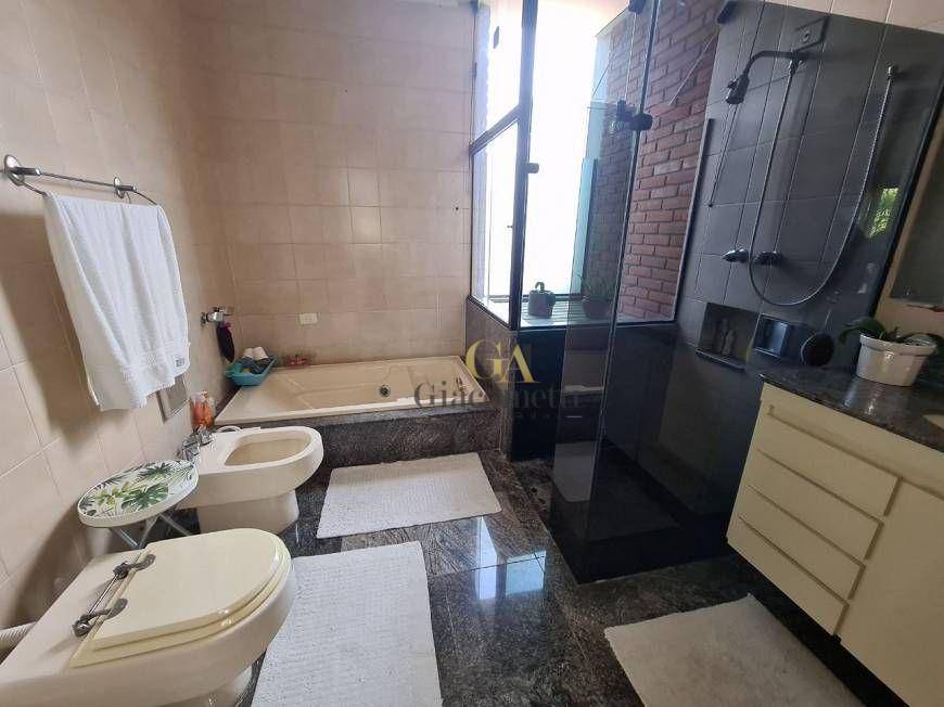 Casa de Condomínio à venda com 4 quartos, 600m² - Foto 28