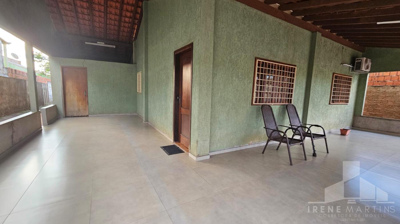 Casa à venda com 4 quartos, 350m² - Foto 2