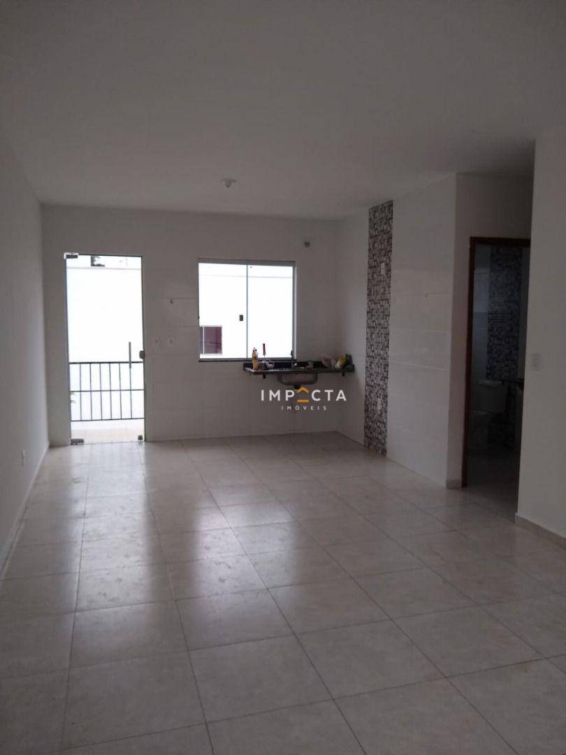 Casa à venda com 4 quartos, 248m² - Foto 2