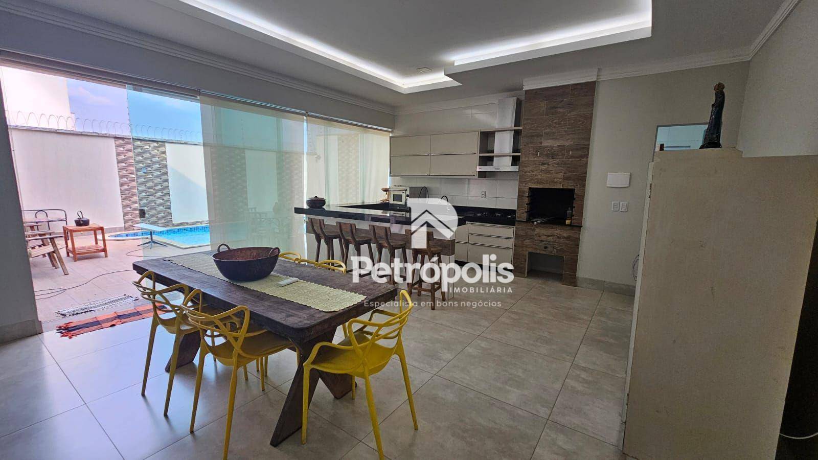 Casa à venda com 3 quartos, 218m² - Foto 12