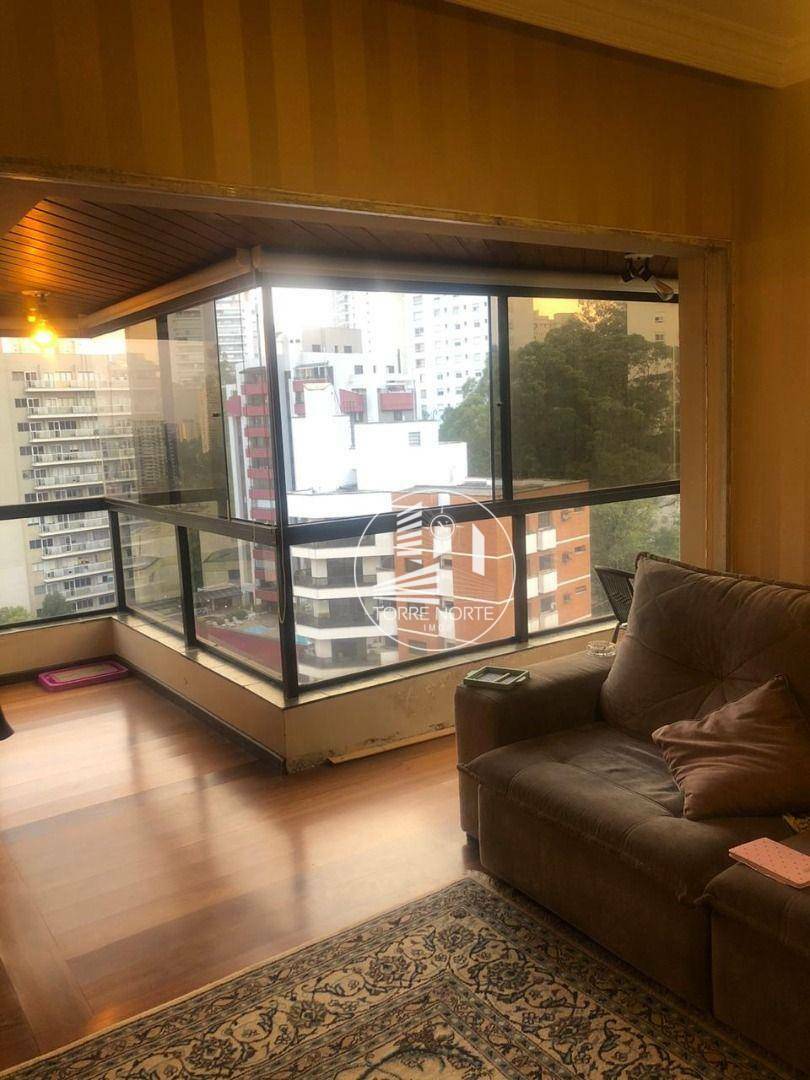 Apartamento à venda com 3 quartos, 140m² - Foto 9