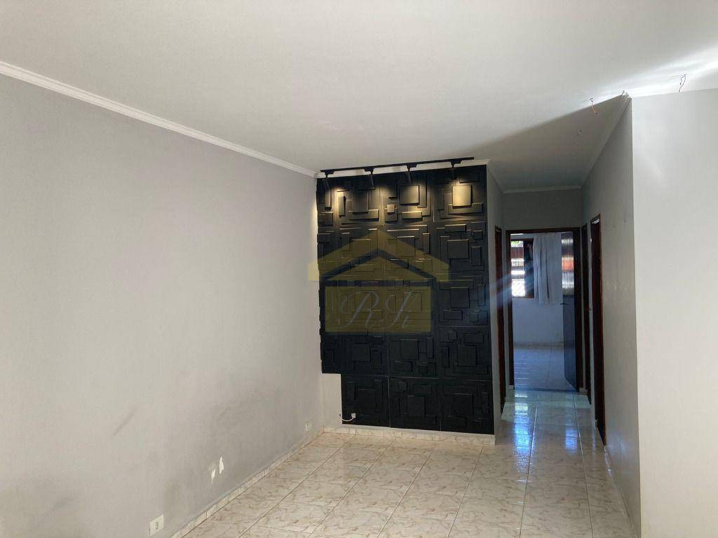 Casa à venda e aluguel com 3 quartos, 145m² - Foto 1