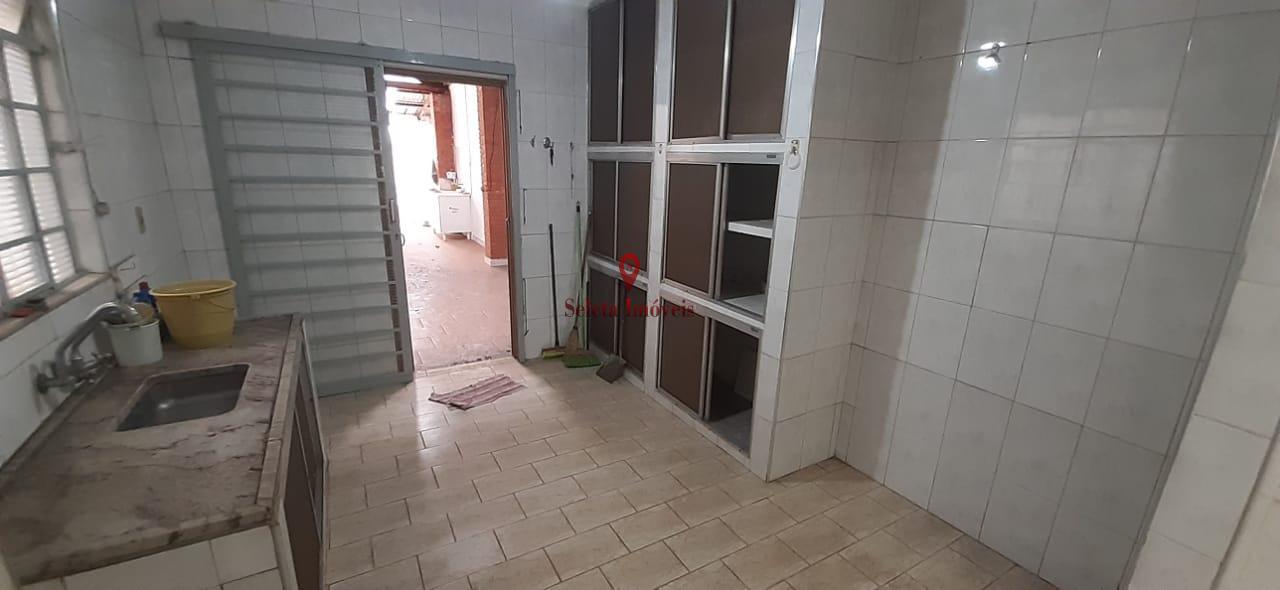 Casa para alugar com 2 quartos, 176m² - Foto 6