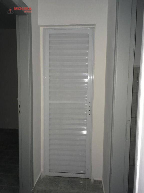 Casa à venda com 6 quartos, 225m² - Foto 7