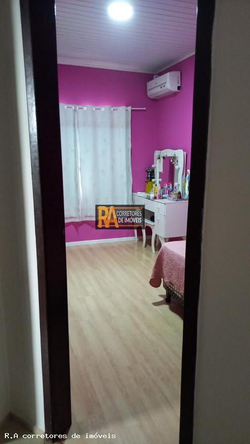 Casa à venda com 1 quarto, 300m² - Foto 6