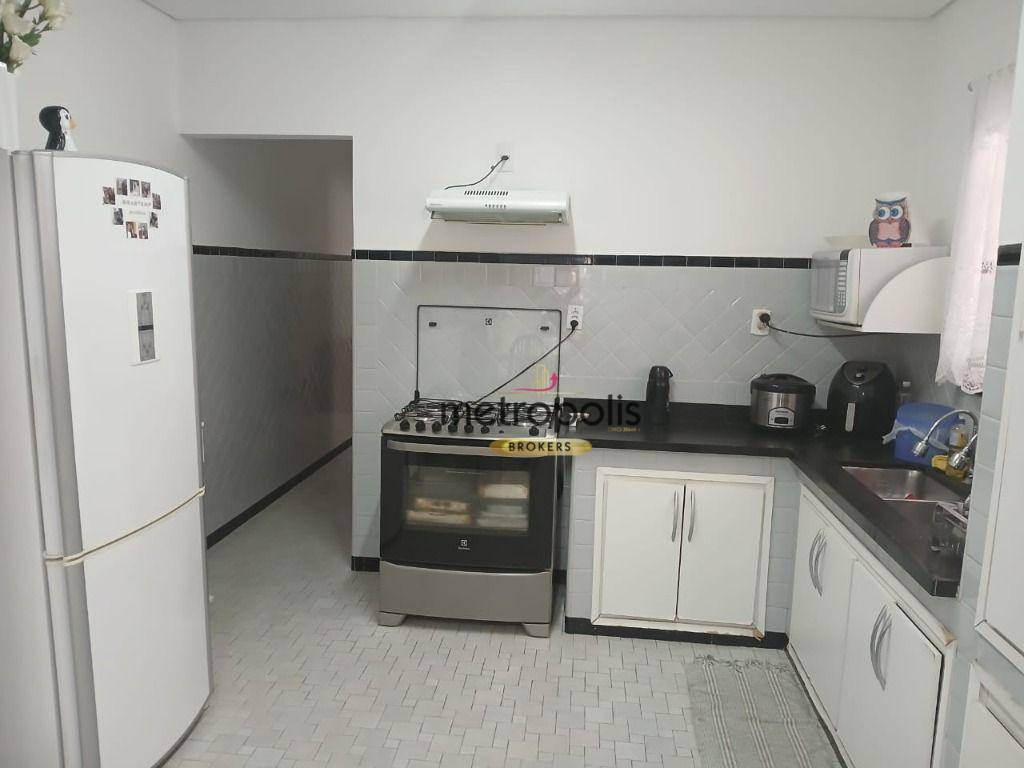 Sobrado à venda com 2 quartos, 180m² - Foto 8