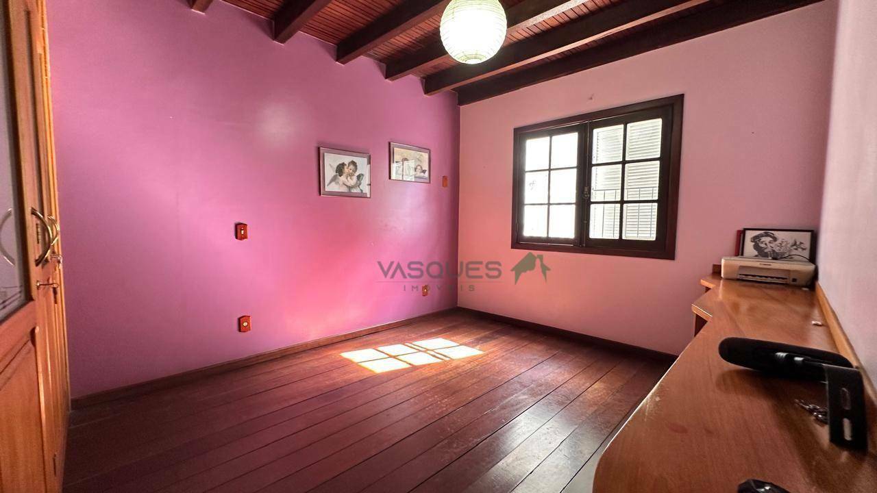 Casa à venda com 4 quartos, 371m² - Foto 22