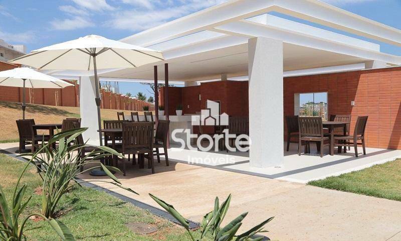 Casa de Condomínio à venda com 3 quartos, 242m² - Foto 48