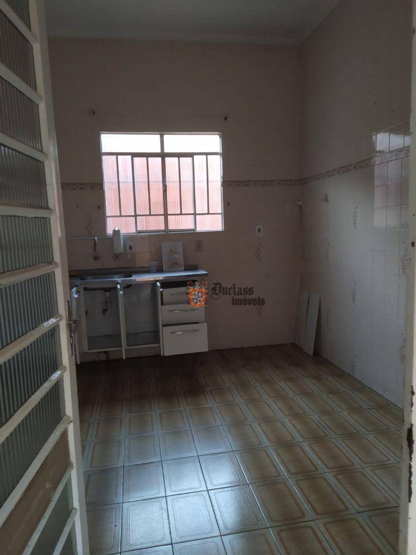 Casa à venda com 5 quartos, 146m² - Foto 7