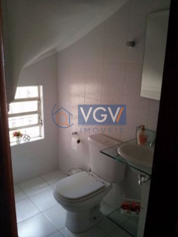 Casa à venda com 3 quartos, 142m² - Foto 4