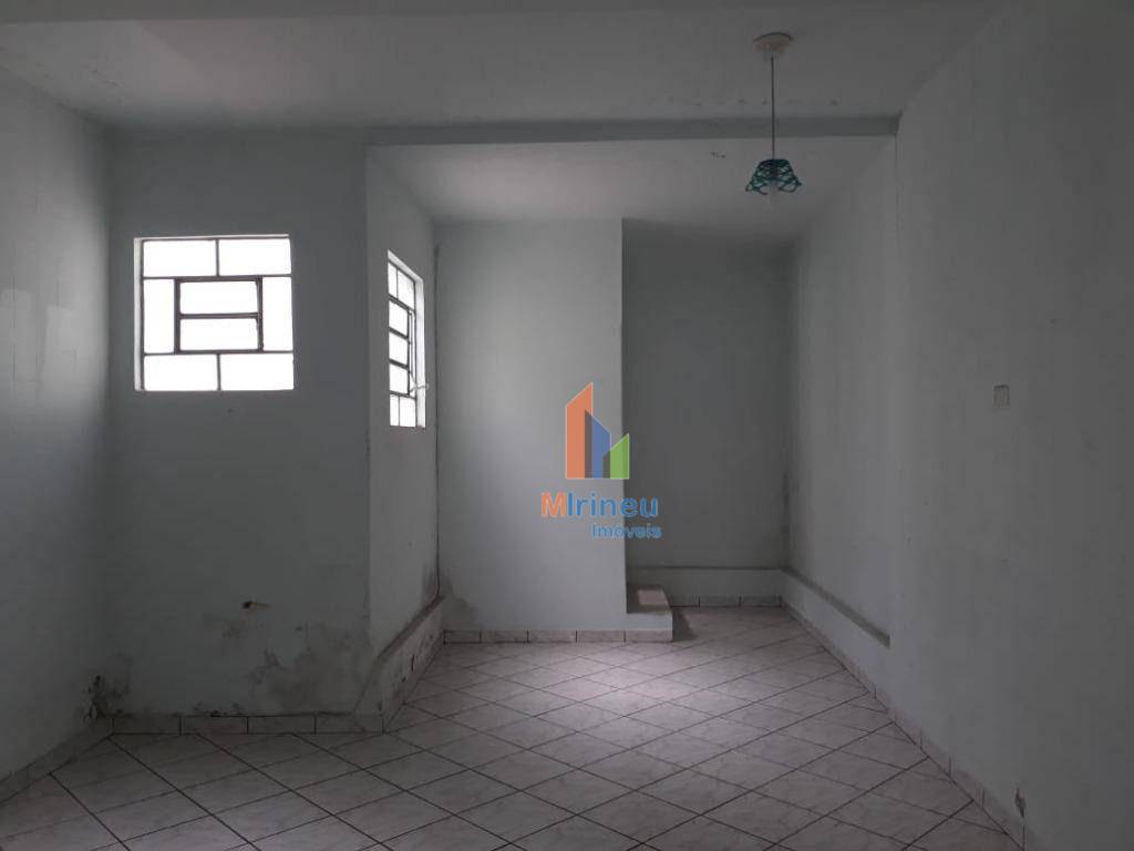 Casa à venda com 3 quartos, 200m² - Foto 11