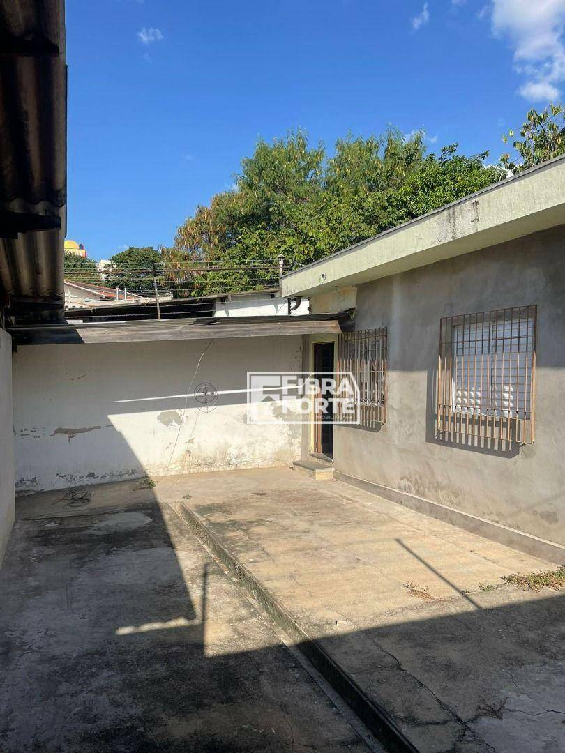 Casa à venda com 5 quartos, 200m² - Foto 7