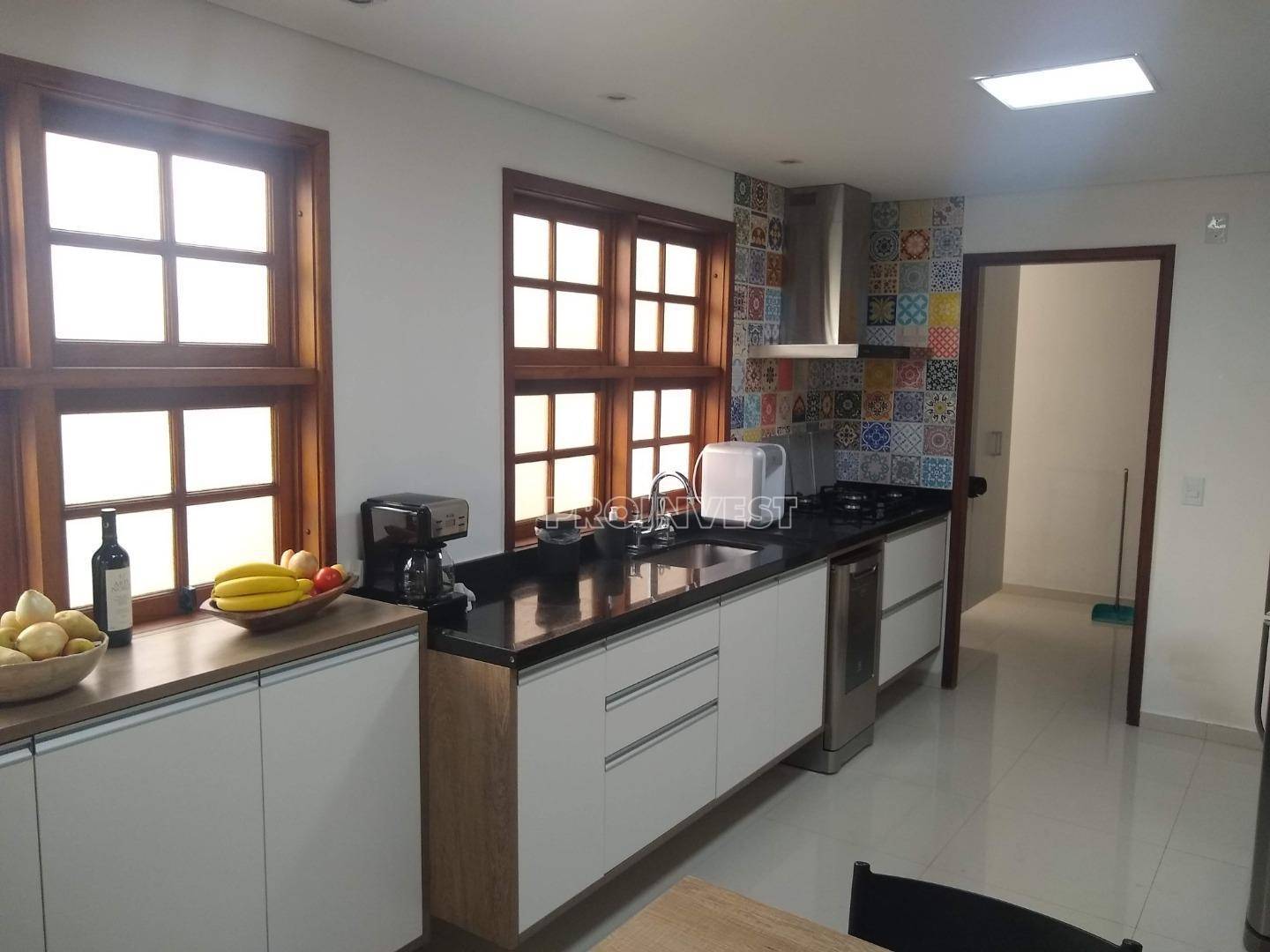 Casa de Condomínio à venda com 4 quartos, 320m² - Foto 10