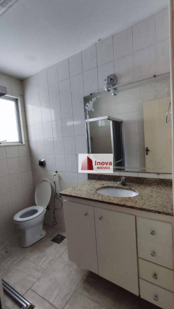 Apartamento para alugar com 3 quartos, 122m² - Foto 26