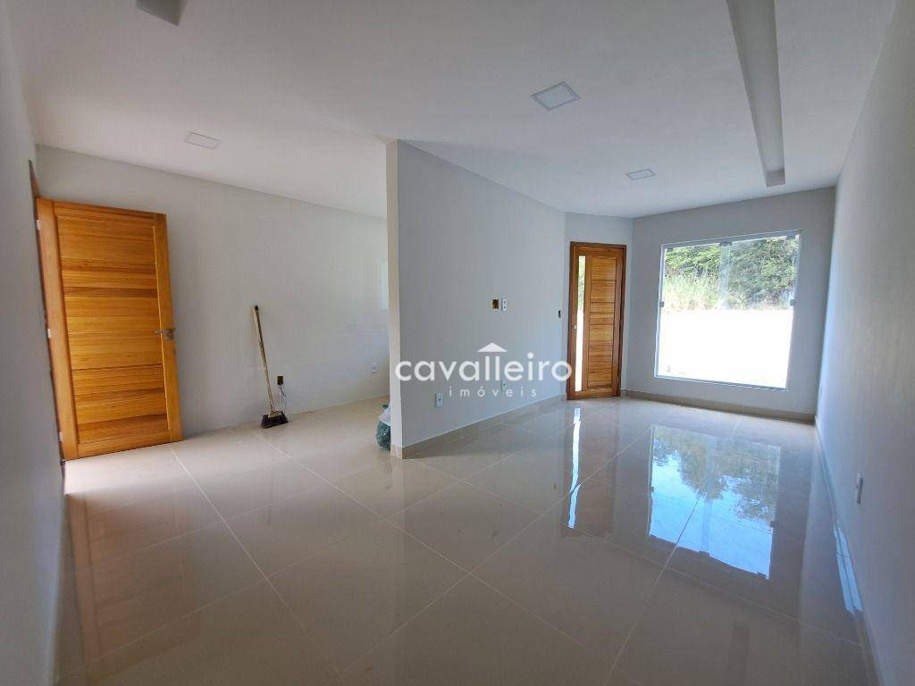 Casa à venda com 2 quartos, 69m² - Foto 9